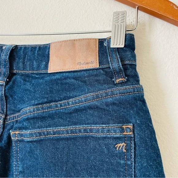 Madewell SIZE 27 TALL CURVY 90s straight high rise jeans in Norman Wash